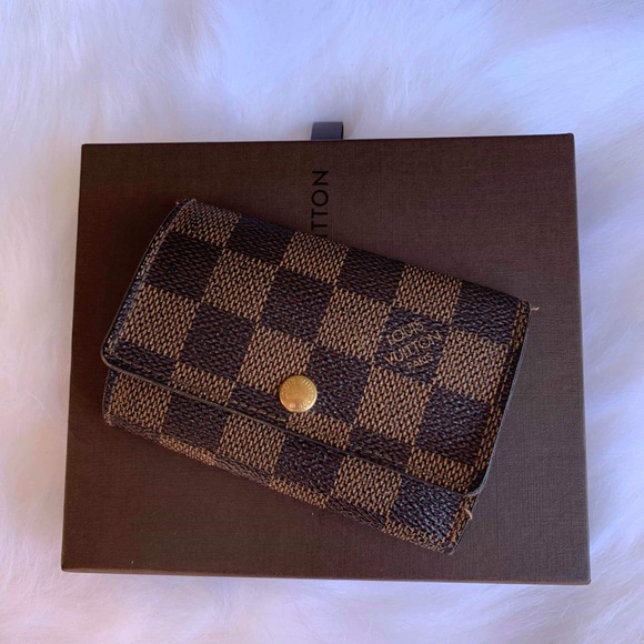 Louis Vuitton 6 keys card holder